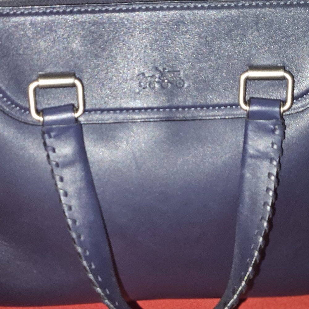 Coach - Picture 5 of 6